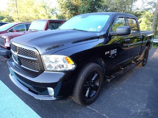 2018 RAM 1500 Express Crew Cab 4x4 57' Box