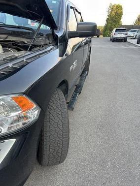 2018 RAM 1500 Express Crew Cab 4x4 57' Box