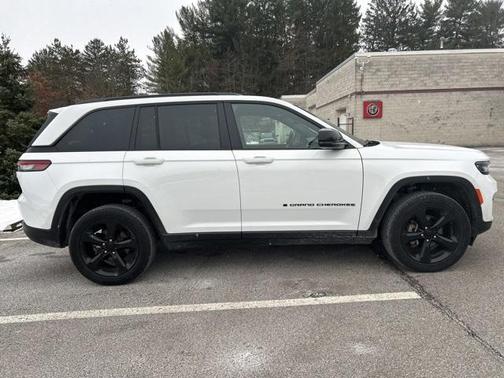 2023 Jeep Grand Cherokee Altitude