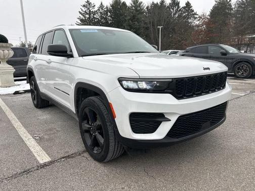 2023 Jeep Grand Cherokee Altitude
