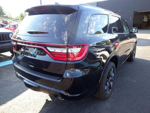 DB Black Crystal Clearcoat 2026 Dodge Durango GT