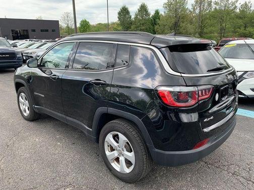 Diamond Black 2018 Jeep Compass Latitude