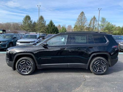 Diamond Black 2026 Jeep Cherokee LAREDO/LIMITED