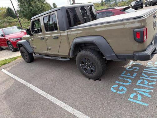 Gator Clearcoat 2020 Jeep Gladiator Sport