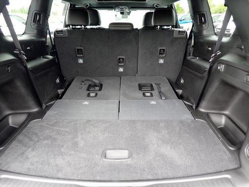 Silver Zynith 2025 Jeep Grand Cherokee L Laredo