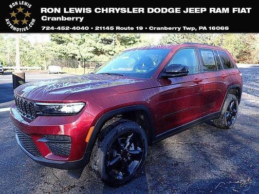 Velvet Red Pearlcoat 2025 Jeep Grand Cherokee Laredo