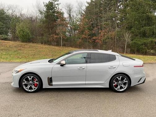 2019 Kia Stinger GT1