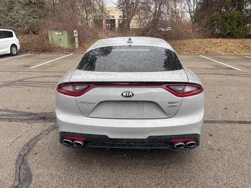 2019 Kia Stinger GT1