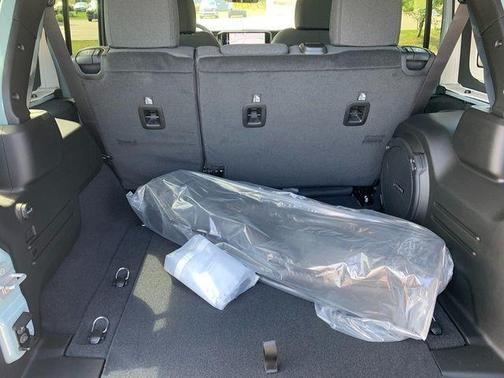 Earl Clearcoat 2026 Jeep Wrangler Rubicon