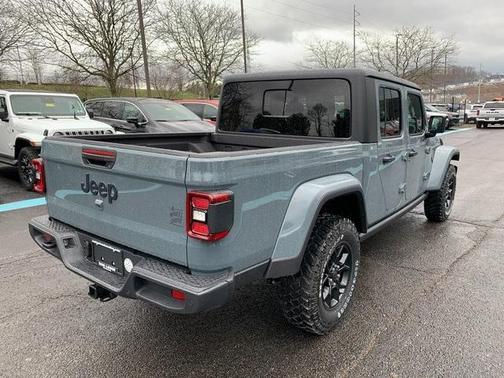 2026 Jeep Gladiator Sport