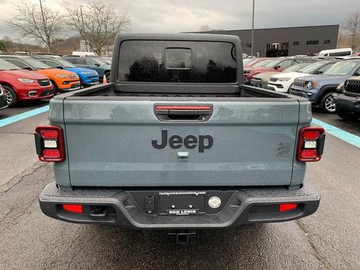 2026 Jeep Gladiator Sport