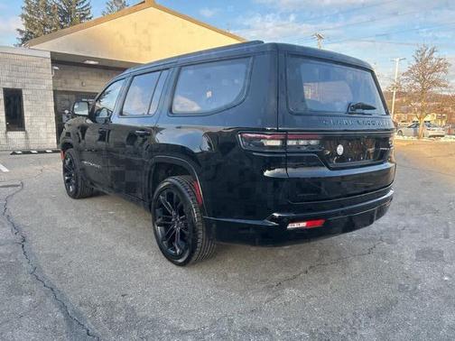 2023 Jeep Grand Wagoneer Series II