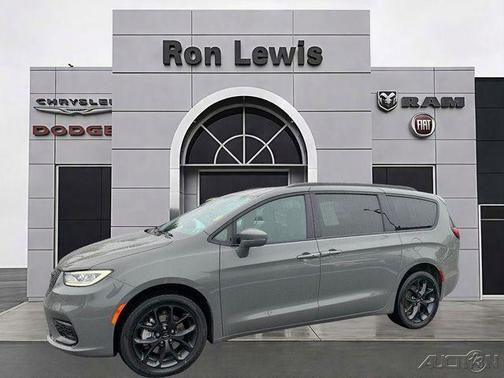 Ceramic Gray Clearcoat 2021 Chrysler Pacifica Touring