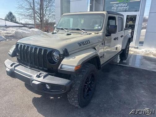 2022 Jeep Gladiator Sport