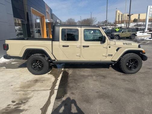2022 Jeep Gladiator Sport