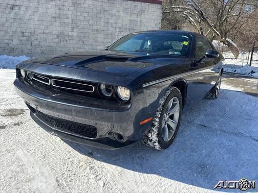 2016 Dodge Challenger SXT