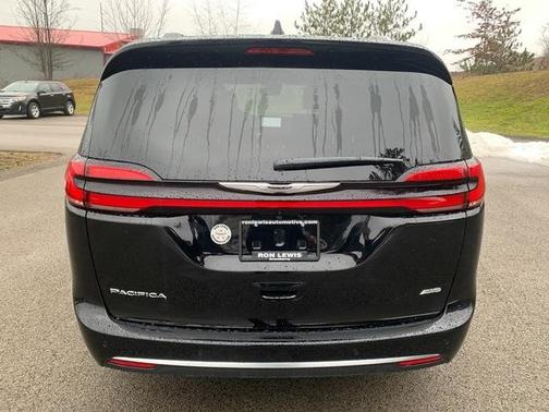 2026 Chrysler Pacifica Pinnacle