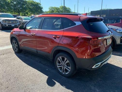 Mars Orange 2021 Kia Seltos S