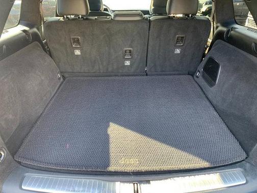 Diamond Black 2023 Jeep Grand Cherokee 4xe Summit