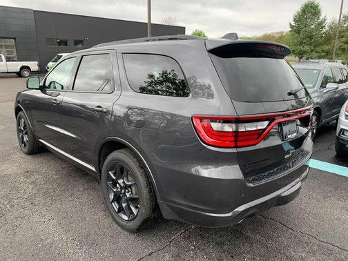 Vapor Gray 2026 Dodge Durango GT Plus HEMI V8