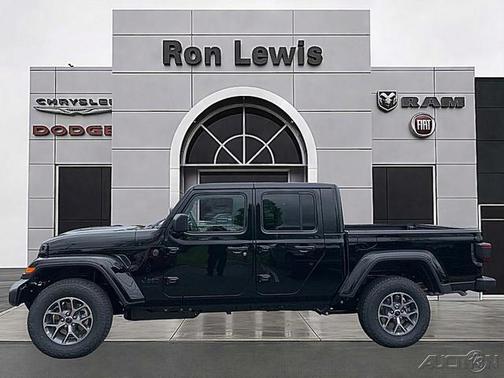 Black Clearcoat 2026 Jeep Gladiator Sport