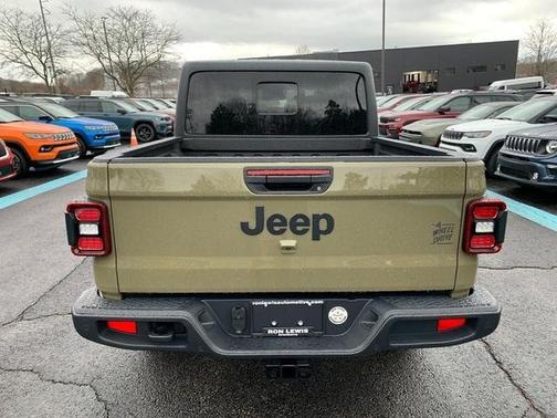 2026 Jeep Gladiator Sport