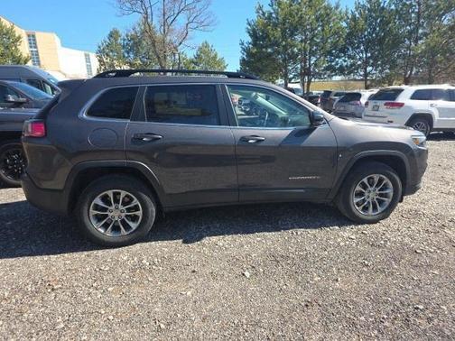 2022 Jeep Cherokee Latitude Lux