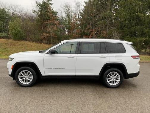 2022 Jeep Grand Cherokee L Laredo