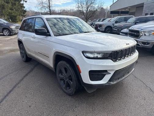 2023 Jeep Grand Cherokee Altitude