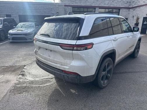 2023 Jeep Grand Cherokee Altitude