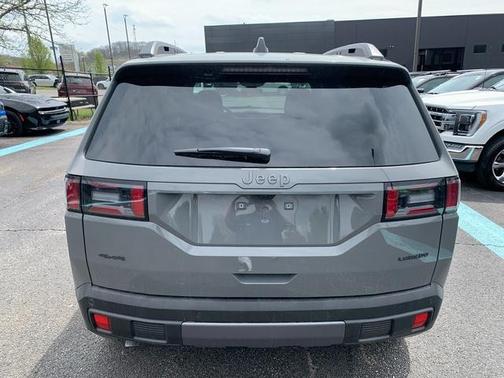 Sting Gray Clearcoat 2026 Jeep Cherokee LAREDO/LIMITED