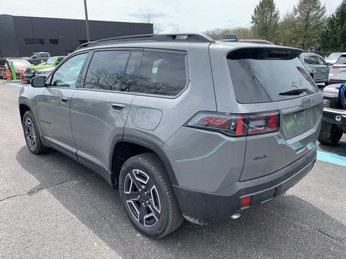 Sting Gray Clearcoat 2026 Jeep Cherokee LAREDO/LIMITED