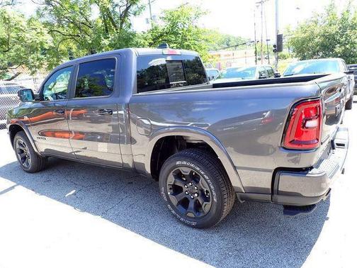 Granite Crystal Clearcoat Metallic 2026 RAM 1500 Big Horn/Lone Star