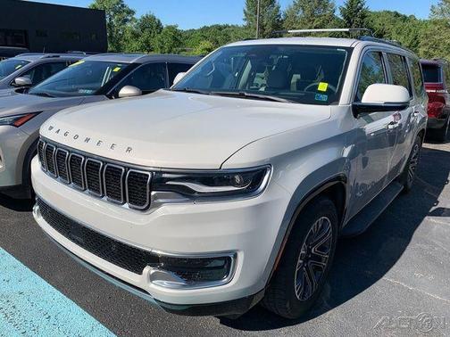 Luxury White Pearlcoat 2022 Jeep Wagoneer Series III
