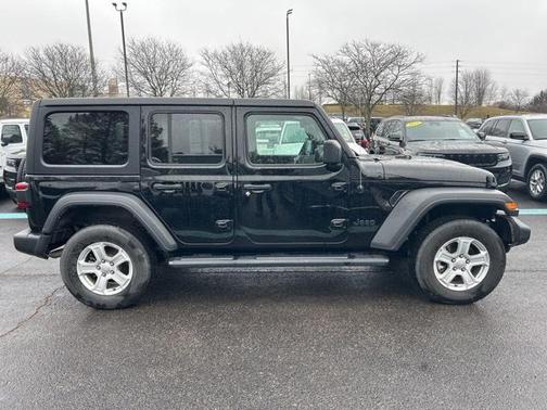 2022 Jeep Wrangler Unlimited Sport