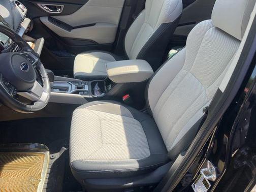 Crystal Black Silica 2021 Subaru Forester Premium