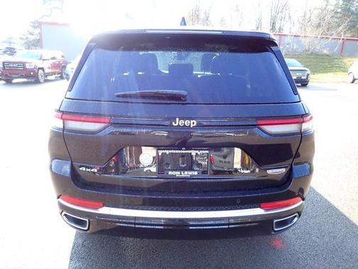 2022 Jeep Grand Cherokee Summit