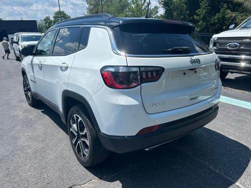 Bright White Clearcoat 2023 Jeep Compass Limited