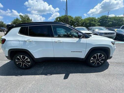 Bright White Clearcoat 2023 Jeep Compass Limited