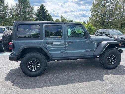 Anvil Clearcoat 2025 Jeep Wrangler Sport