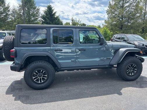 Anvil Clearcoat 2025 Jeep Wrangler Sport