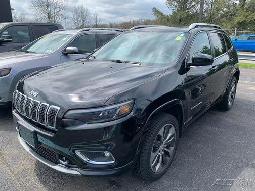 Diamond Black 2019 Jeep Cherokee Overland
