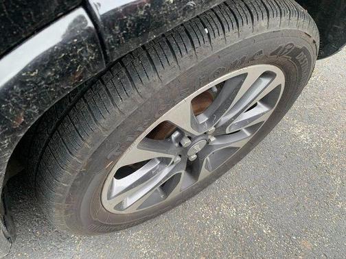 Diamond Black 2018 Jeep Grand Cherokee Overland