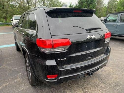 Diamond Black 2018 Jeep Grand Cherokee Overland