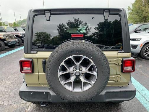 41 2025 Jeep Wrangler Sport