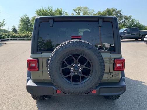 41 DISC 2027 Jeep Wrangler Sport