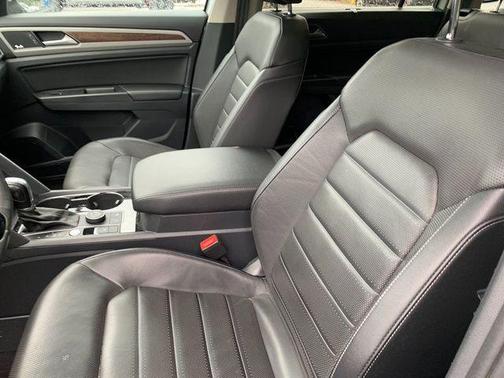 Reflex Silver Metallic 2019 Volkswagen Atlas 3.6L SEL Premium
