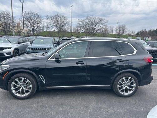 Black Sapphire Metallic 2023 BMW X5 xDrive40i