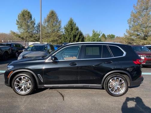 Black Sapphire Metallic 2023 BMW X5 xDrive40i