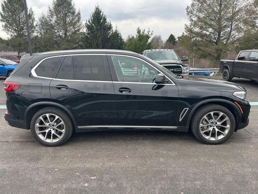 Black Sapphire Metallic 2023 BMW X5 xDrive40i